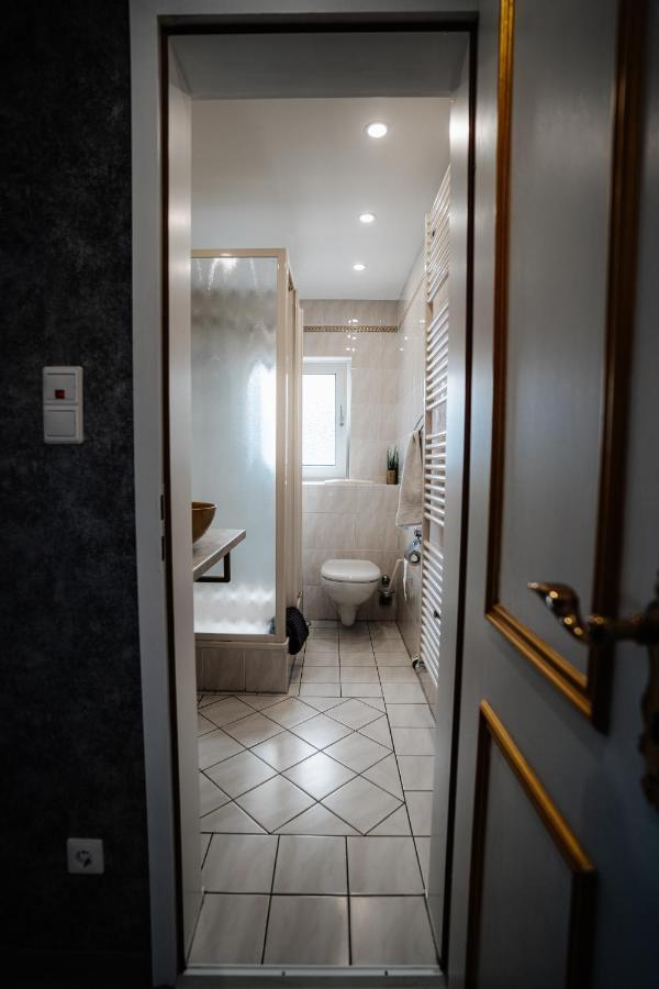 Timeout Royal Apartman Ellar Kültér fotó